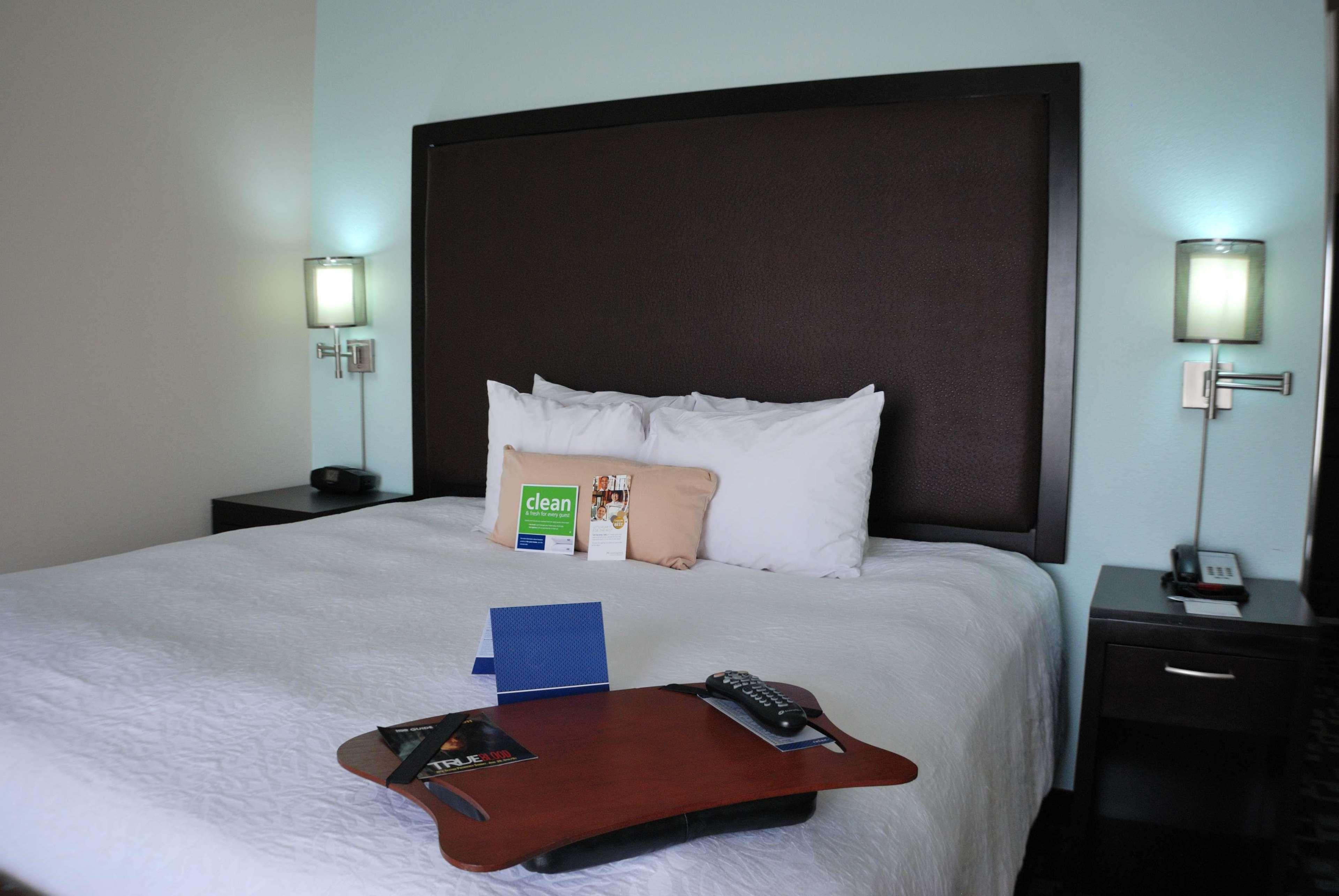 Hampton Inn & Suites Nashville At Opryland Номер фото